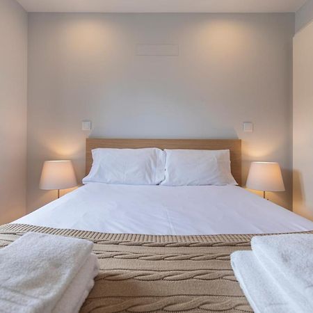 Graceful 2Bdr Duplex Apartment By Lovelystay Lisbon Bagian luar foto